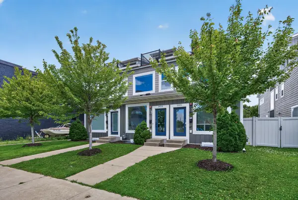 2423 2nd Street Ne, Minneapolis, MN 55418