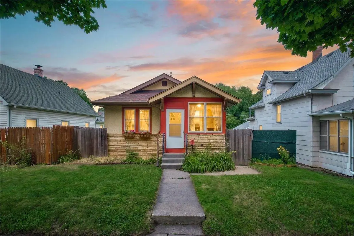 1217 6th Street E, Saint Paul, MN 55106 - #1