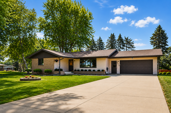 575 Prospect Court Ne, Saint Cloud, MN 56304