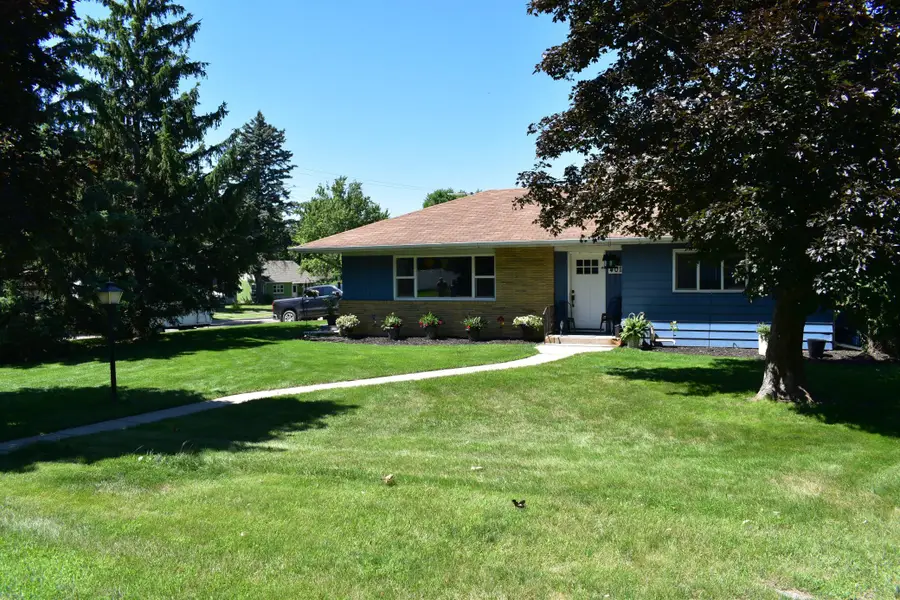 401 N Burlington Avenue, Fergus Falls, MN 56537 - #2