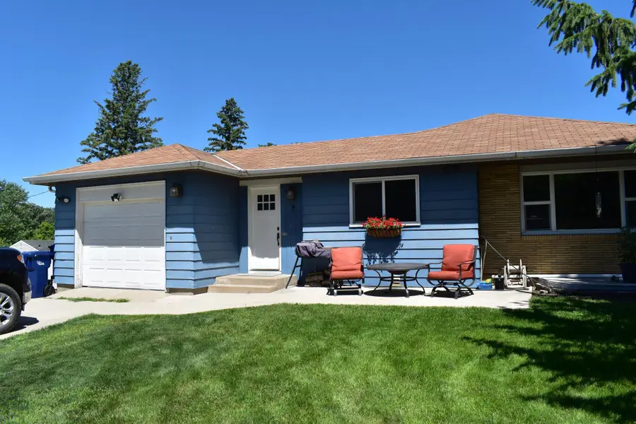 401 N Burlington Avenue, Fergus Falls, MN 56537 - #3
