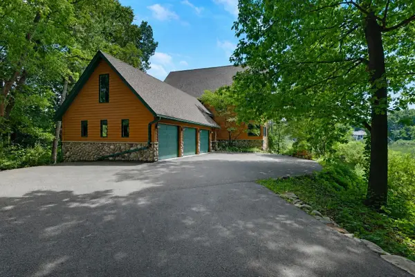 502 Shoreline Drive, Wayzata, MN 55391