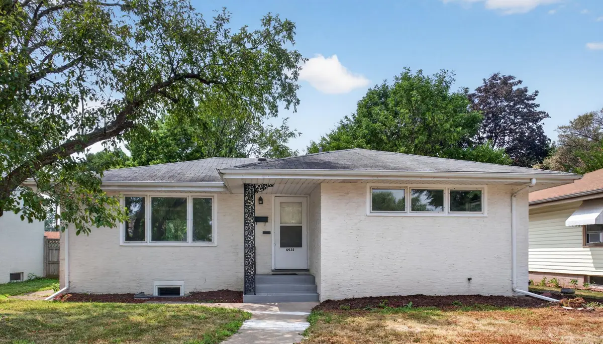 4935 Russell Avenue N, Minneapolis, MN 55430 - #1