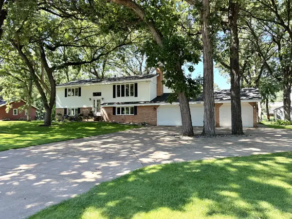 11911 Mississippi Drive N, Champlin, MN 55316