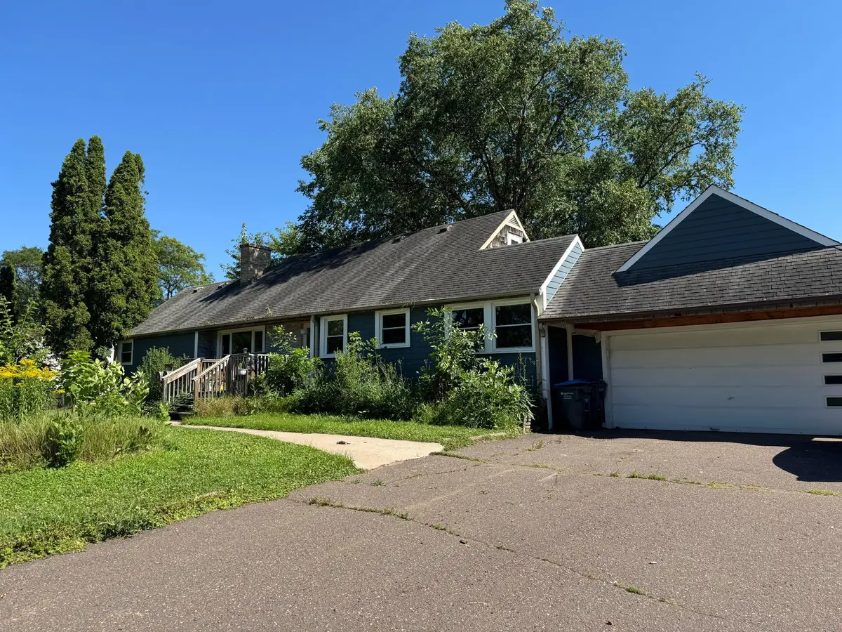 2338 15th Avenue E, North Saint Paul, MN 55109 - #1