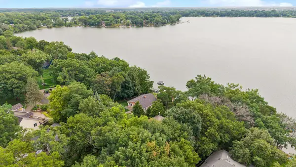 3234 Owasso Heights Road, Shoreview, MN 55126