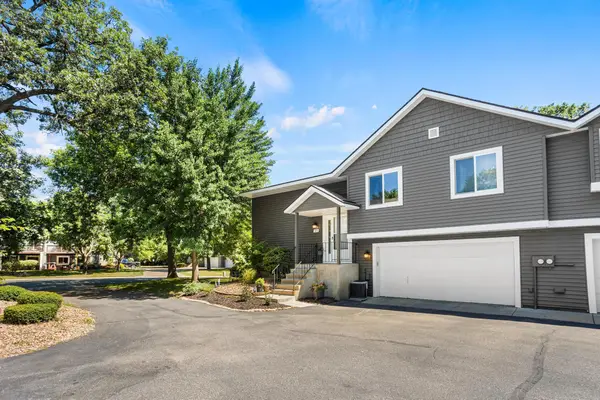 1874 113th Lane Nw, Minneapolis, MN 55433