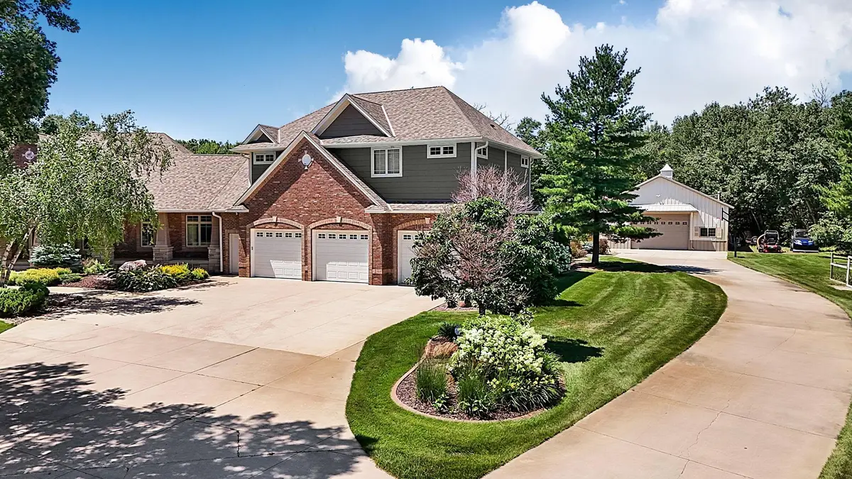 27284 110th Street Nw, Zimmerman, MN 55398 - #1