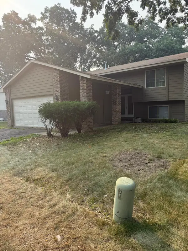 943 123rd Lane Nw, Minneapolis, MN 55448