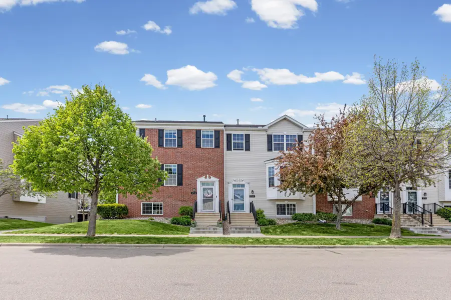 1724 Riverside Drive, Shakopee, MN 55379 - #2