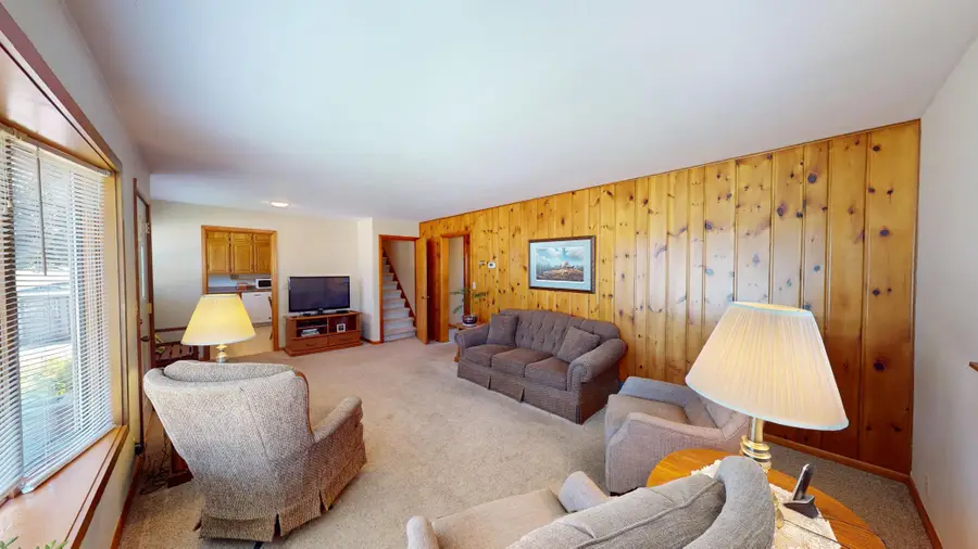 176 Powers Avenue N, Alden, MN 56009 - #2