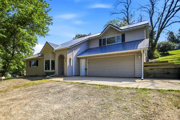 320 Jenny Lane, Owatonna, MN 55060