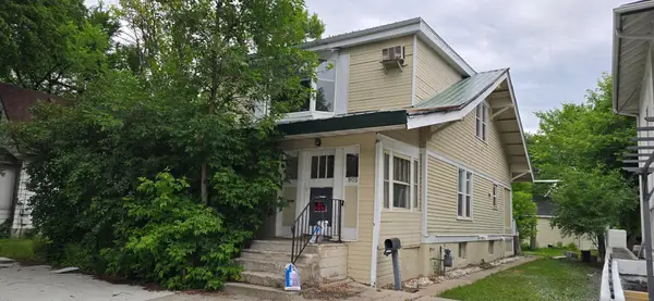 905 College Street N, Fargo, ND 58102