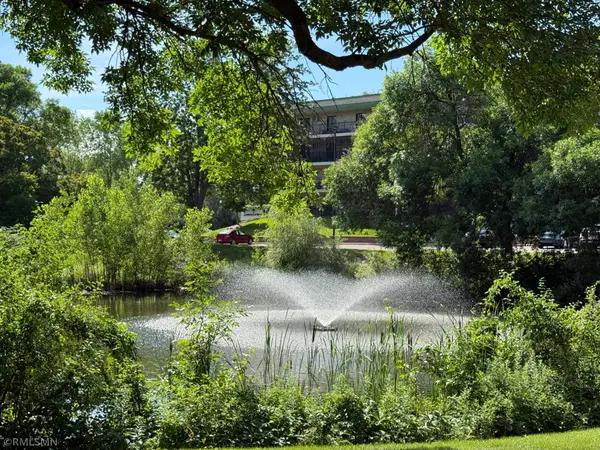 10511 Cedar Lake Road #309, Minnetonka, MN 55305
