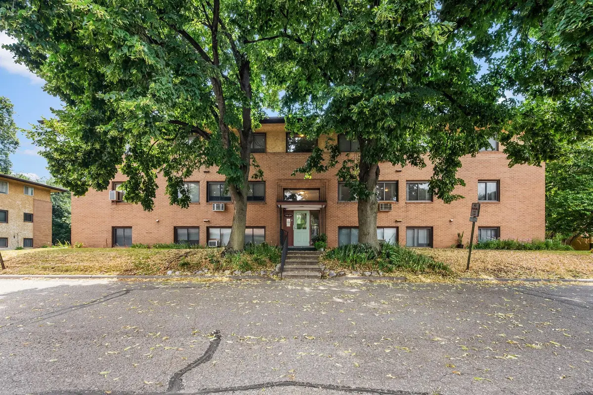 2365 Unity Avenue N, Minneapolis, MN 55422 - #1