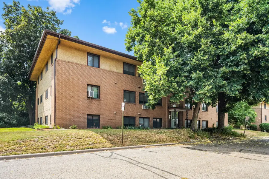 2365 Unity Avenue N, Minneapolis, MN 55422 - #2