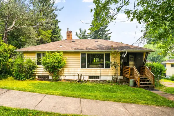 832 N 43rd Avenue W, Duluth, MN 55807