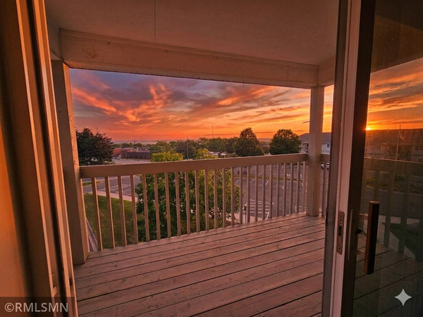 12575 Pleasant Avenue #305, Burnsville, MN 55337