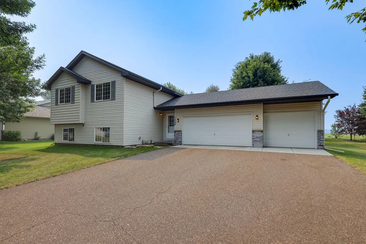 1548 Cedar Drive Se, Cambridge, MN 55008 - #1