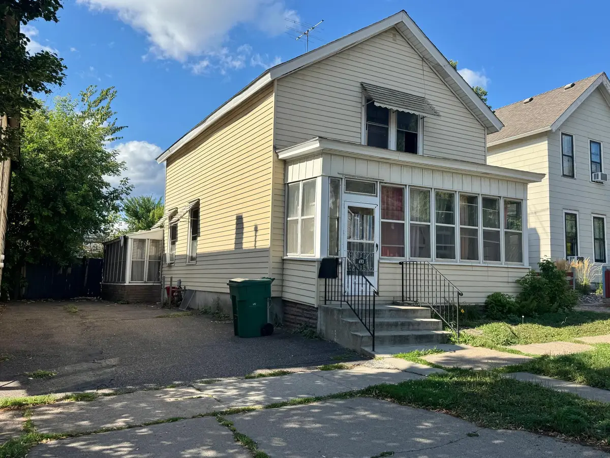 693 5th Street E, Saint Paul, MN 55106 - #1