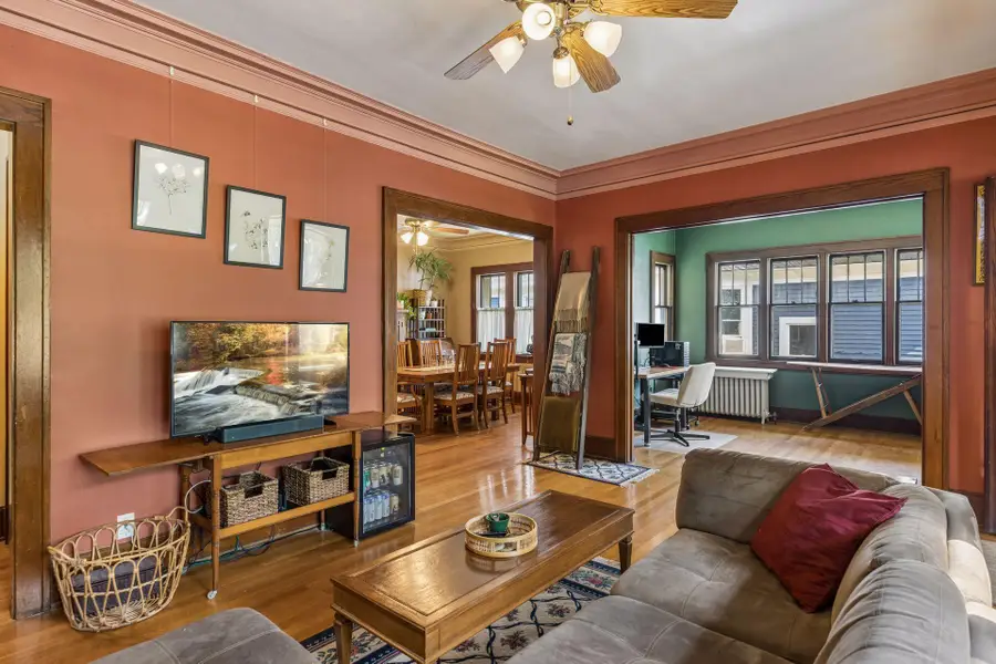 3904 Thomas Avenue S #202, Minneapolis, MN 55410 - #3