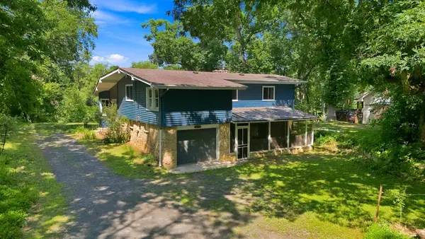725 Birchwood Avenue, Saint Paul, MN 55110