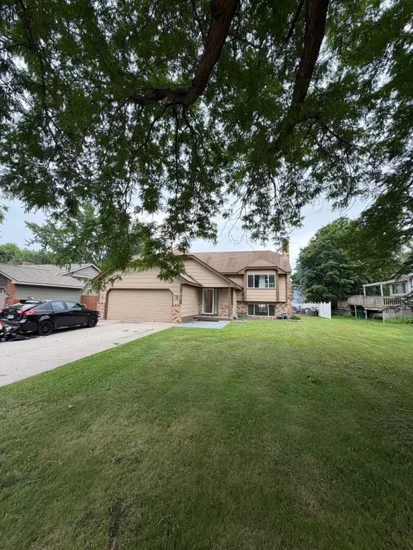 3814 97th Lane Ne, Circle Pines, MN 55014