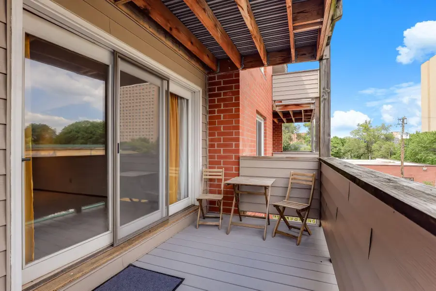 2425 E Franklin Avenue #303, Minneapolis, MN 55406 - #3