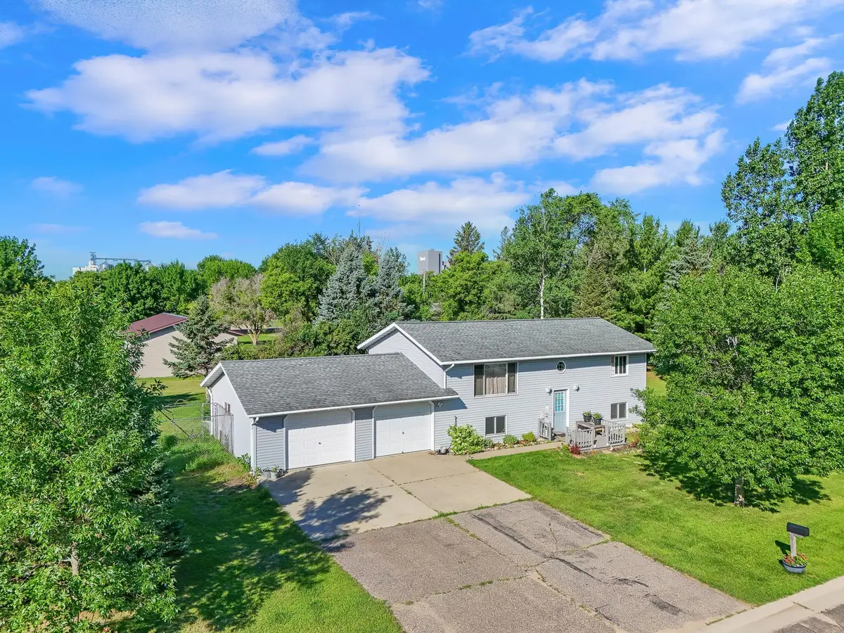 380 7th St Ne, Perham, MN 56573 - #1