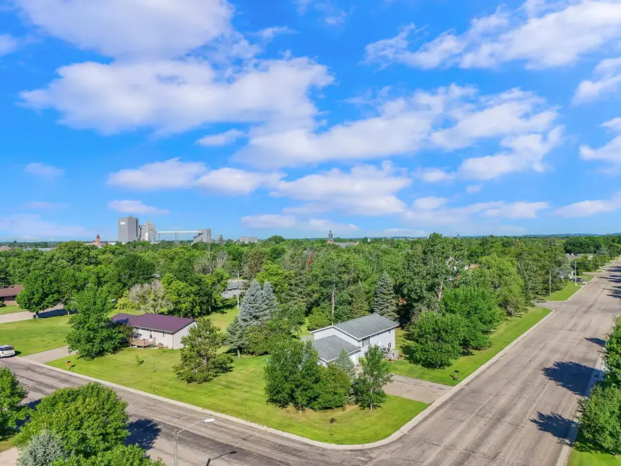 380 7th St Ne, Perham, MN 56573 - #3