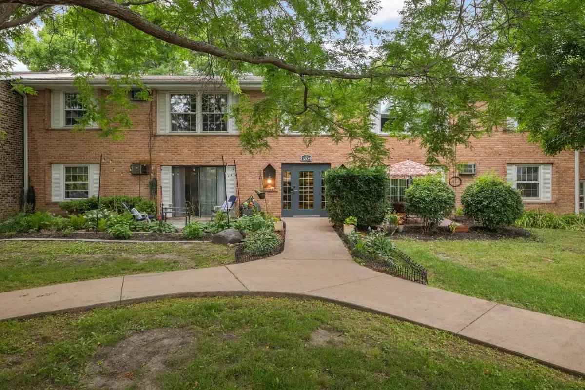 1004 Westbrooke Way #8, Hopkins, MN 55343 - #1