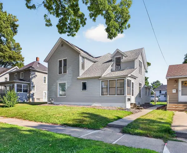 215 6th Street Nw, Rochester, MN 55901