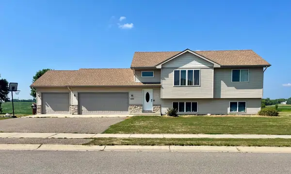 1050 Forest City Boulevard Nw, Maple Lake, MN 55358