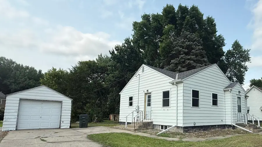 318 5th Avenue Ne, Clara City, MN 56222 - #2