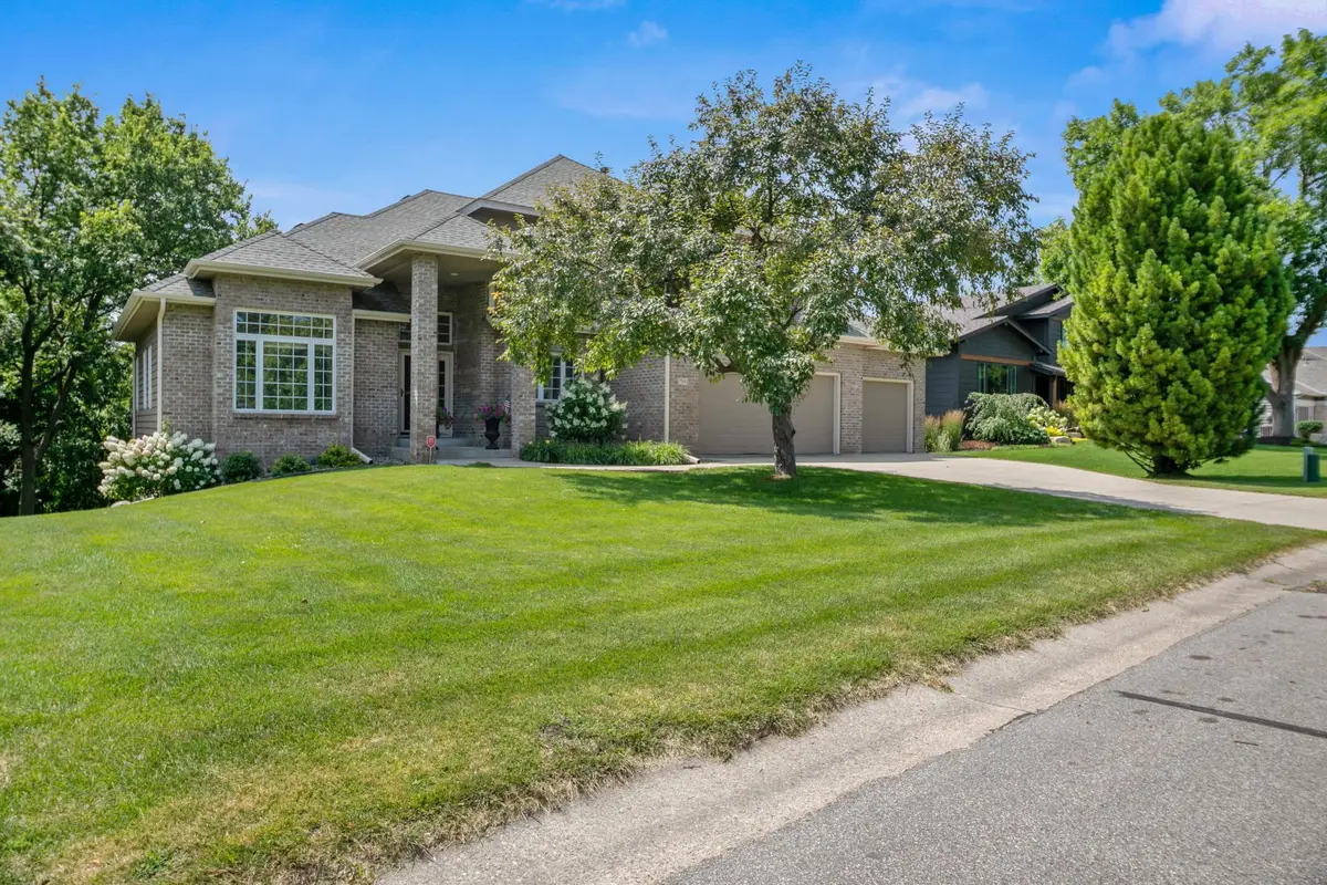 7941 S Bay Curve, Eden Prairie, MN 55347 - #1