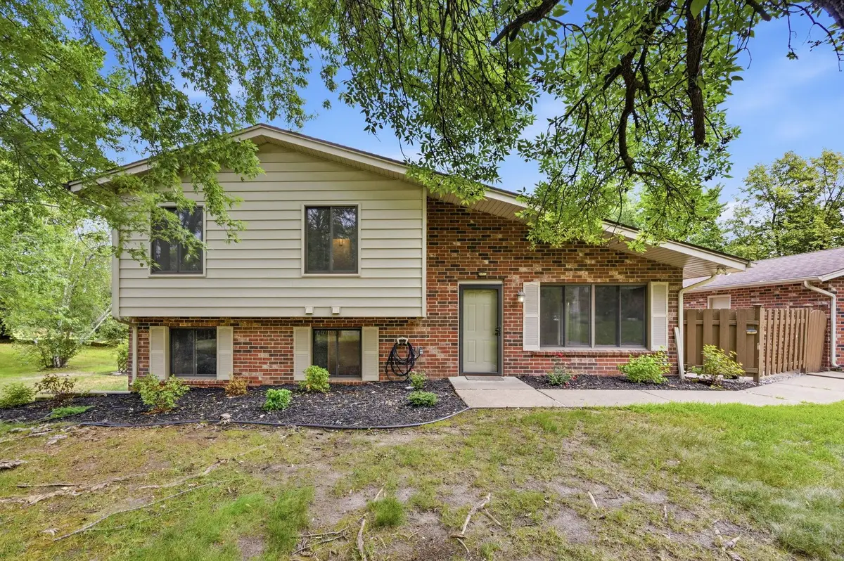 9712 Cimarron Circle, Hopkins, MN 55305 - #1