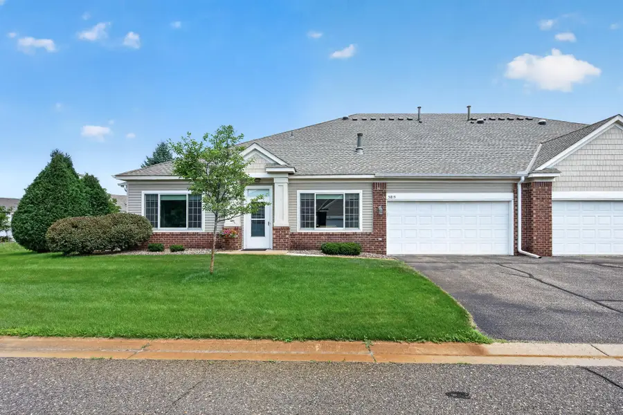 5815 Prairie Ridge Drive, Shoreview, MN 55126 - #2