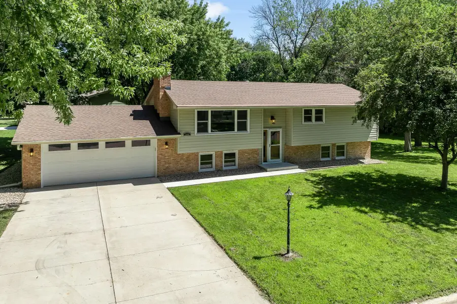 300 Viking Drive, Mankato, MN 56001 - #2
