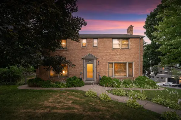 444 Lexington Parkway S #2, Saint Paul, MN 55105