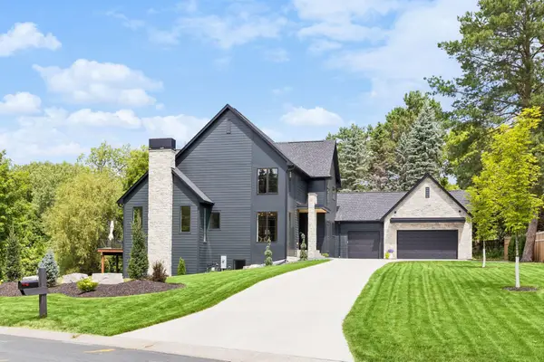 2980 Washta Bay Court, Excelsior, MN 55331
