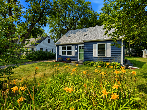 128 18th Avenue N, Hopkins, MN 55343