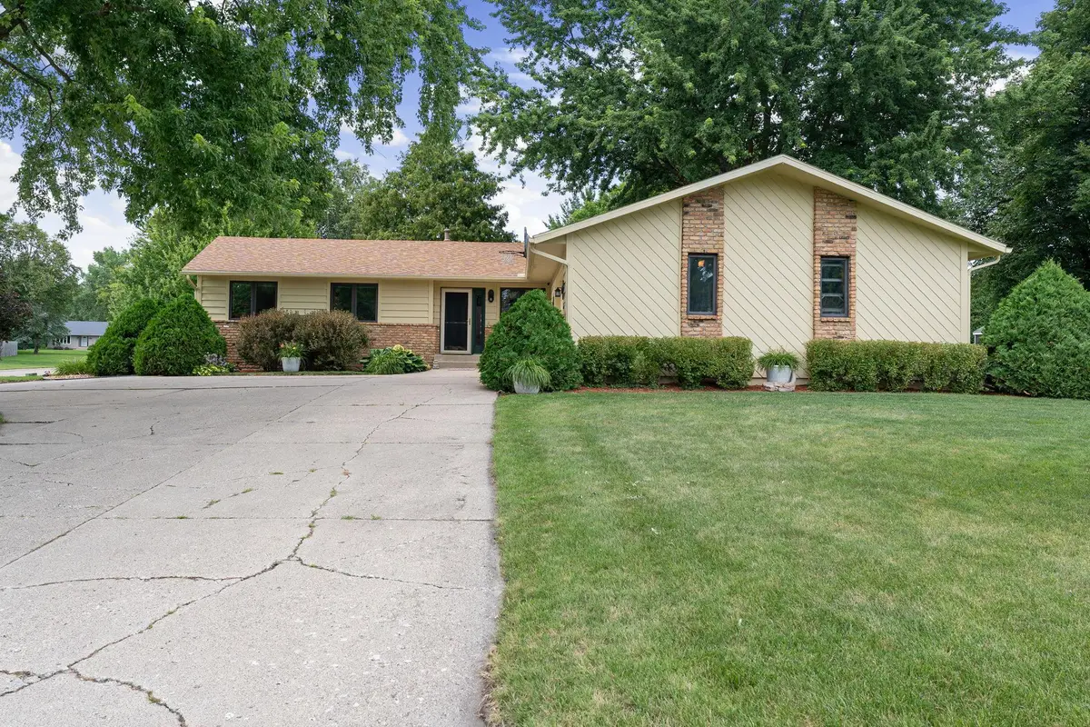 545 Crestview Lane, Owatonna, MN 55060 - #1