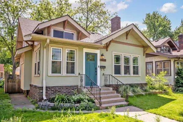 3023 45th Avenue S, Minneapolis, MN 55406
