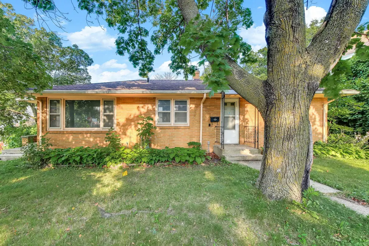 605 Greenbrier Street, Saint Paul, MN 55106 - #1