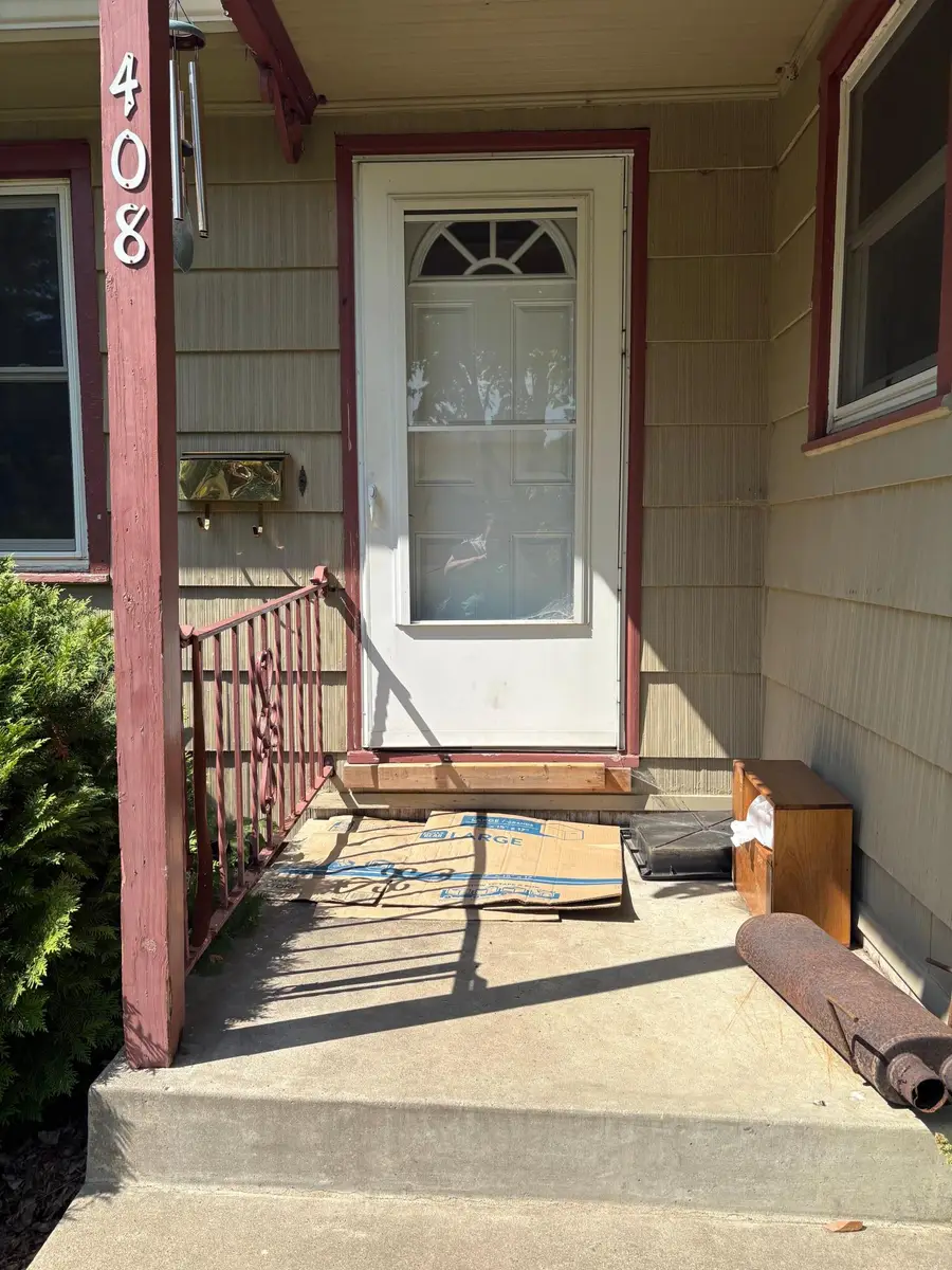408 Southview Dr, Marshall, MN 56258 - #2