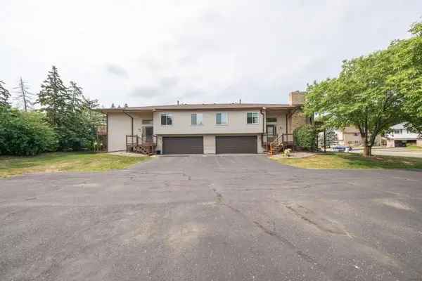 2309 Amberwood Drive, Woodbury, MN 55125