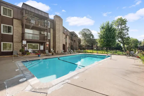 4201 Lakeside Avenue N #113, Minneapolis, MN 55429