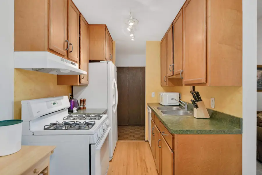 4201 Lakeside Avenue N #113, Minneapolis, MN 55429 - #3