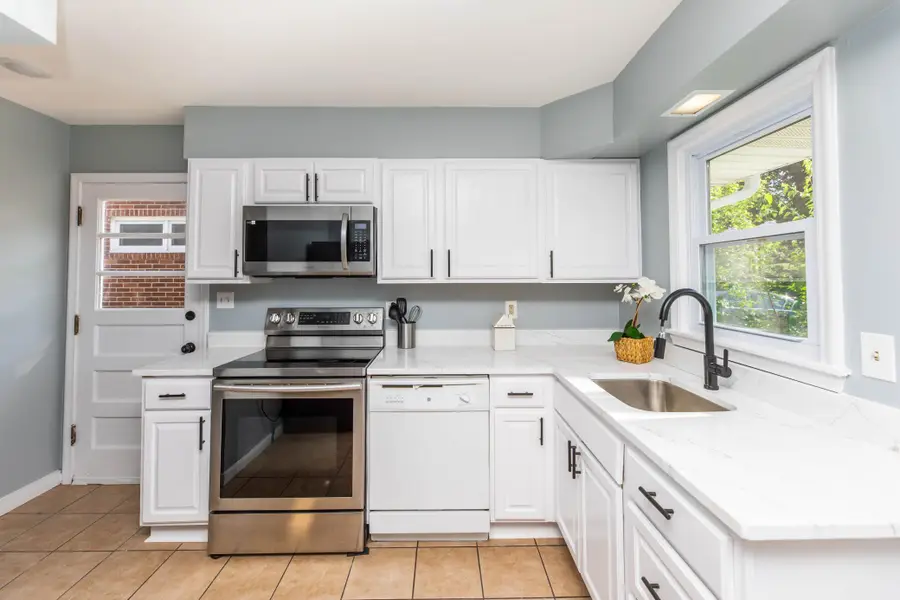 4253 6th Street Ne, Minneapolis, MN 55421 - #2