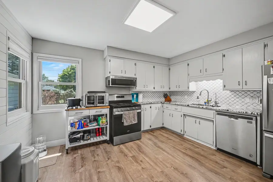 1460 Sherren Avenue E, Maplewood, MN 55109 - #3